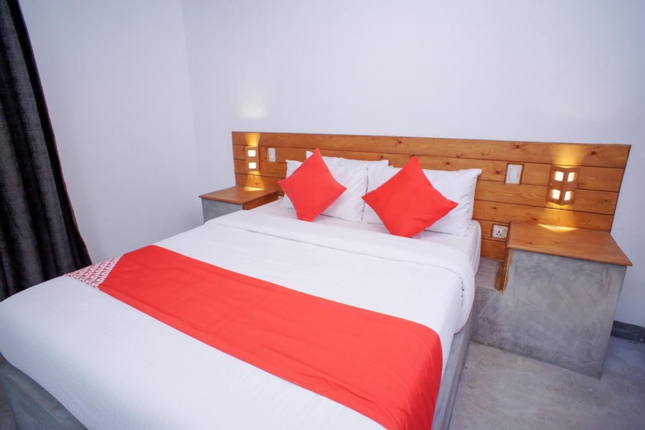 Pineview Hotell Unawatuna Exteriör bild